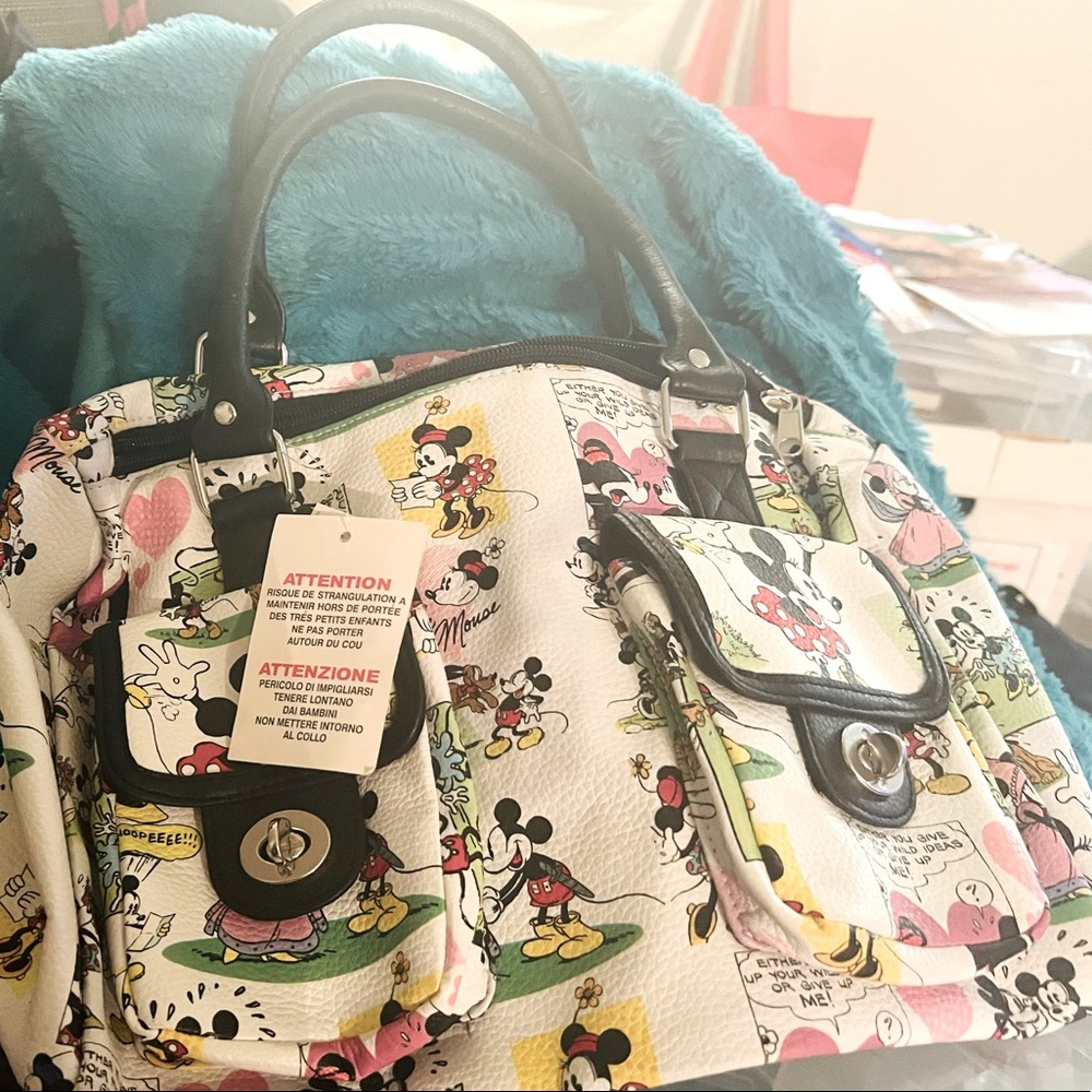 NEW Disney Mickey and Minnie Medium Satchel Bag
